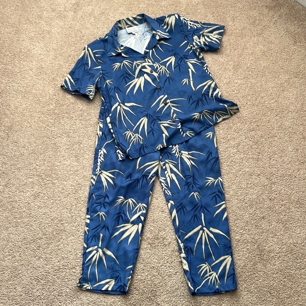 Young Hawaii Button Down Shirt and High Rise Cropped Pants Set Size Small